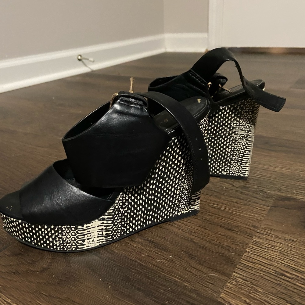 Mossimo Wedges - Size 7